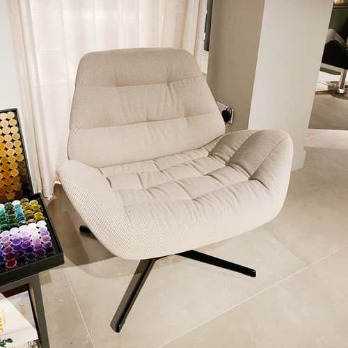 809 Low Armchair by Thonet | FCI Clearance