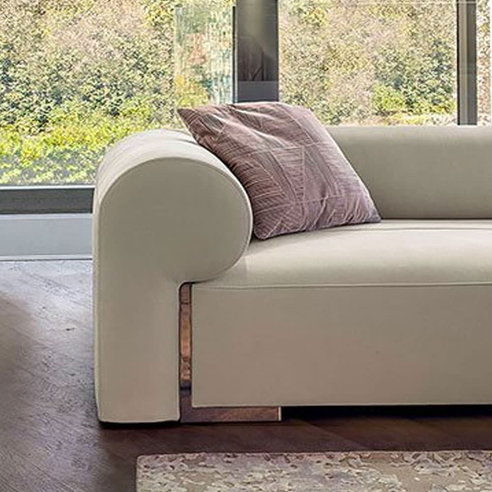 Hug Sofa By FCI London