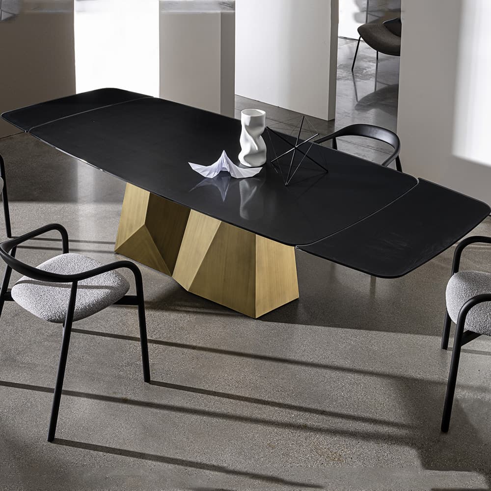 Grandeod Shaped Extensible Dining Table By FCI London