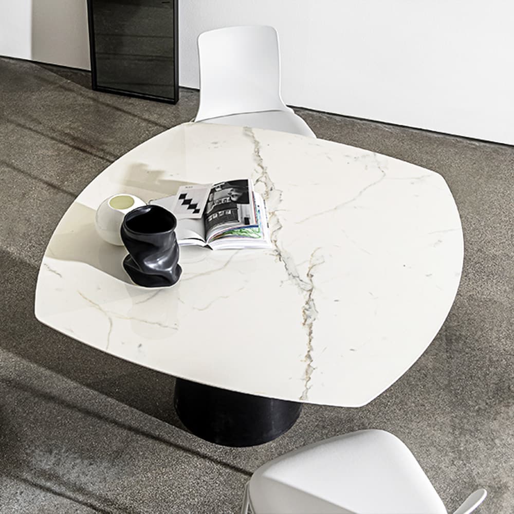 Totem Extensible Dining Table By FCI London