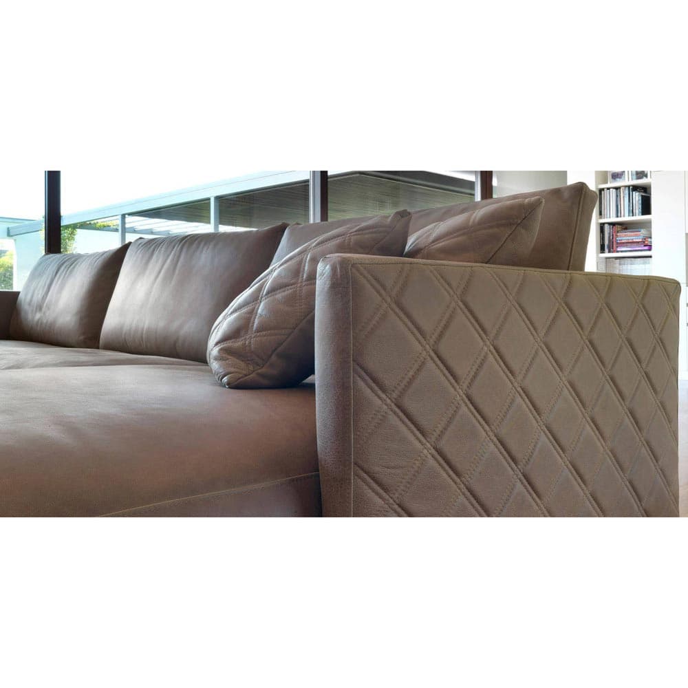 Eliot Sofa Accent Collection by Naustro Italia