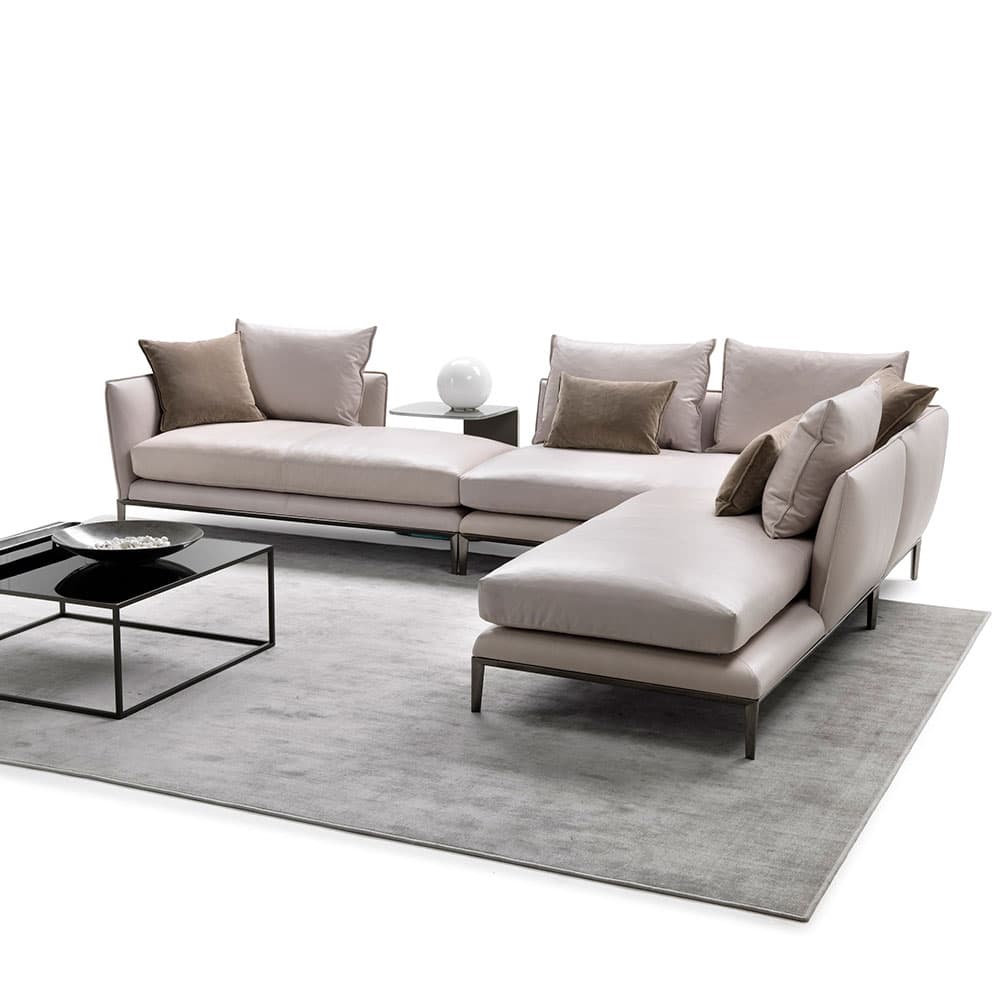 Oliver Sofa Accent Collection by Naustro Italia