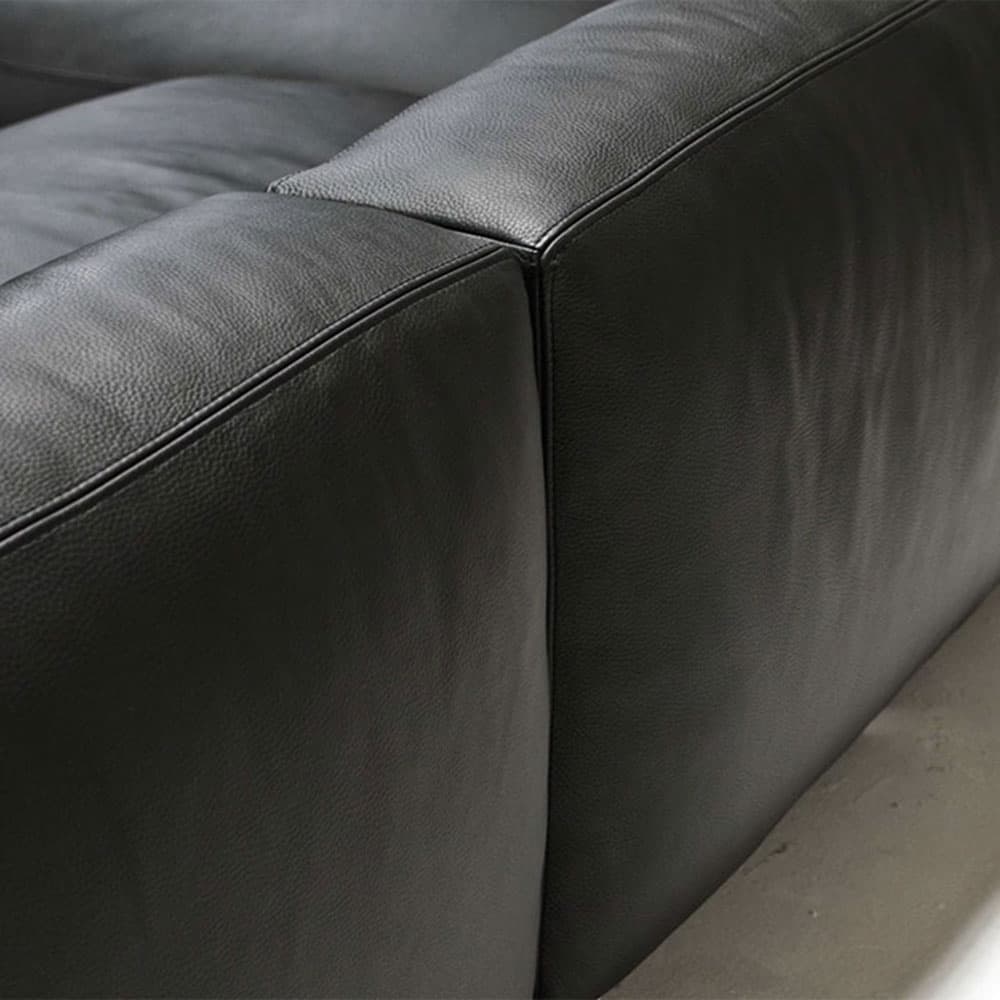 Daytona Sofa by Alivar