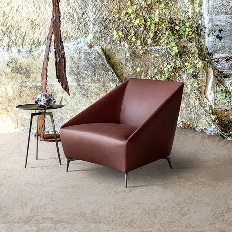 Zoe Armchair by Alivar