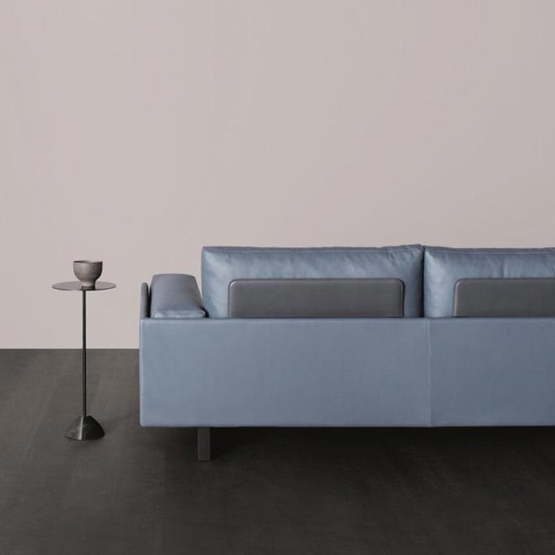 Tau Sofa by Amura