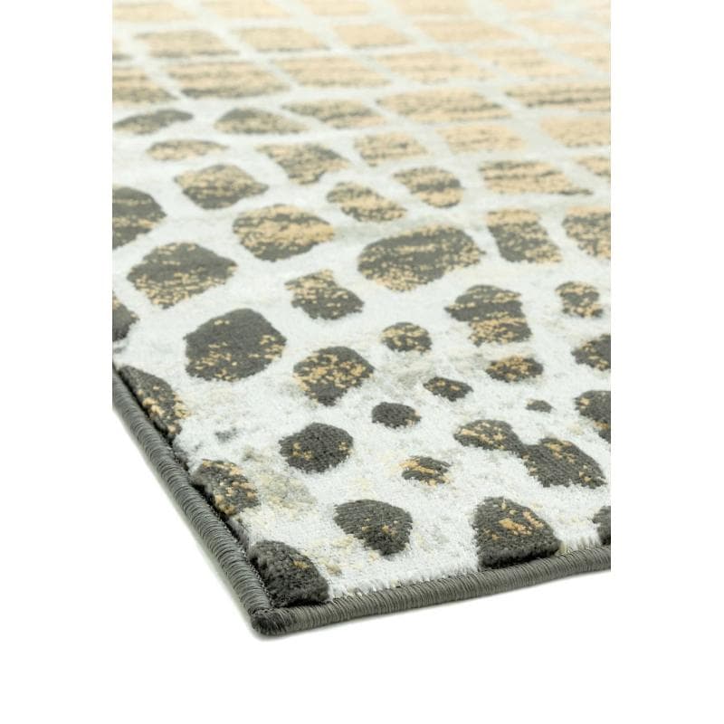 Quantum Qu02 Giraffe Rug by Attic Rugs