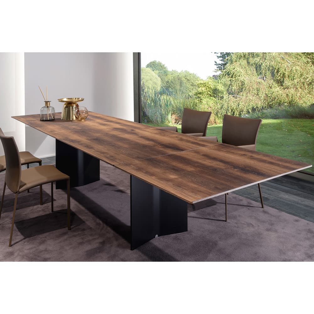 Atlas Dining Table by Draenert