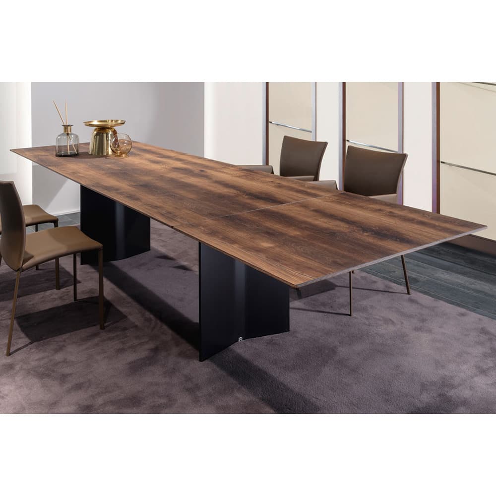 Atlas Magnum Dining Table by Draenert