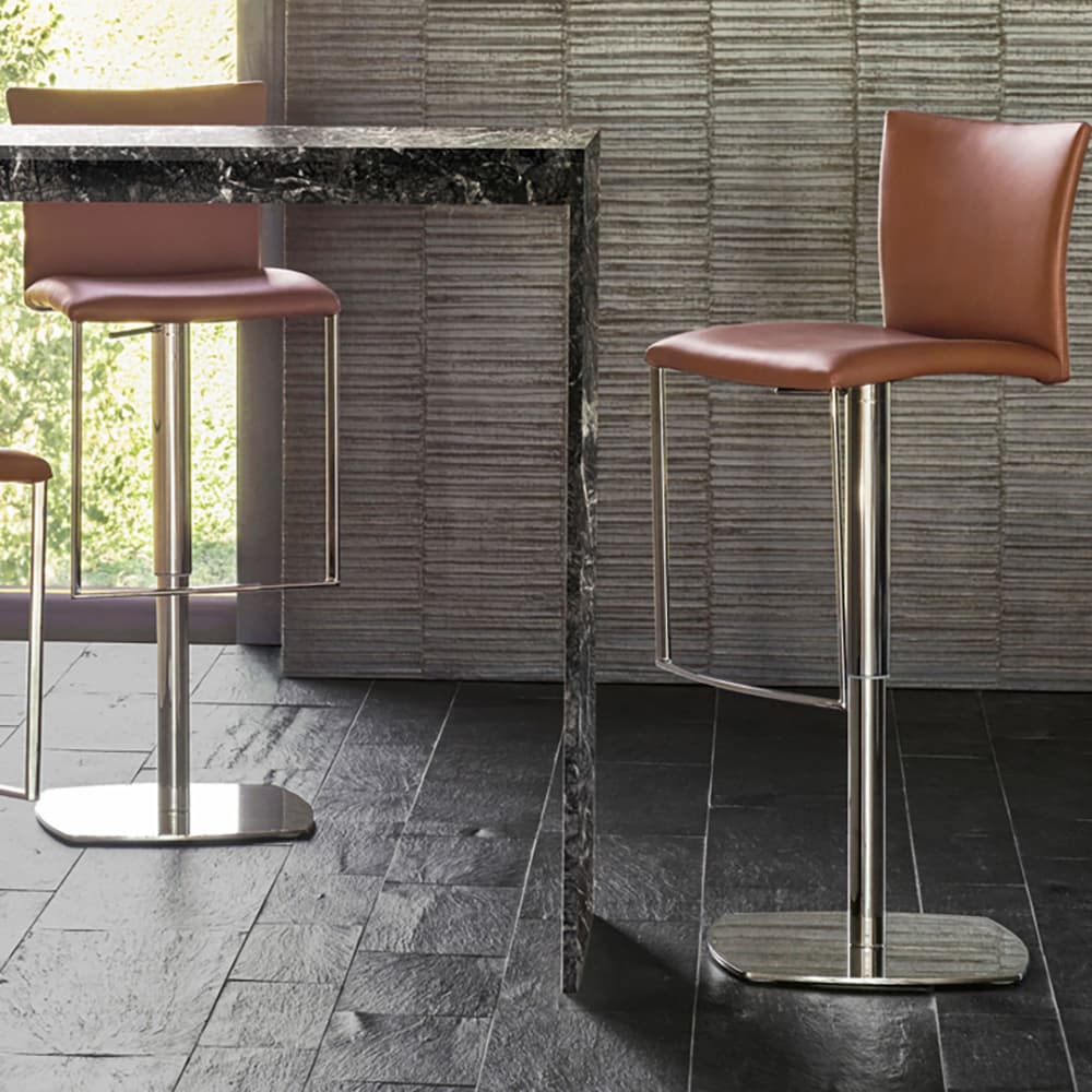 Nobile-2079 Bar Stool by Draenert