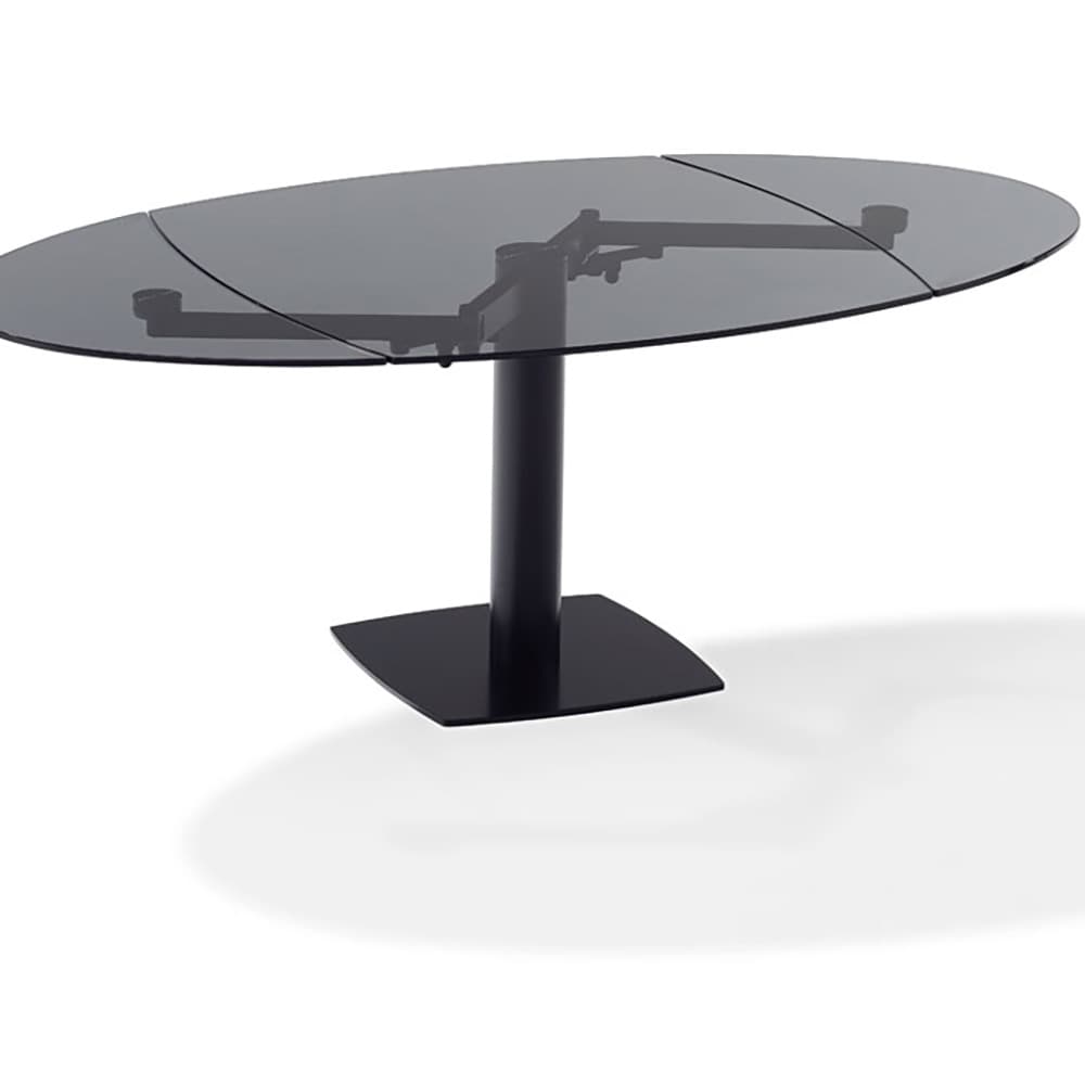 Titan Dining Table by Draenert