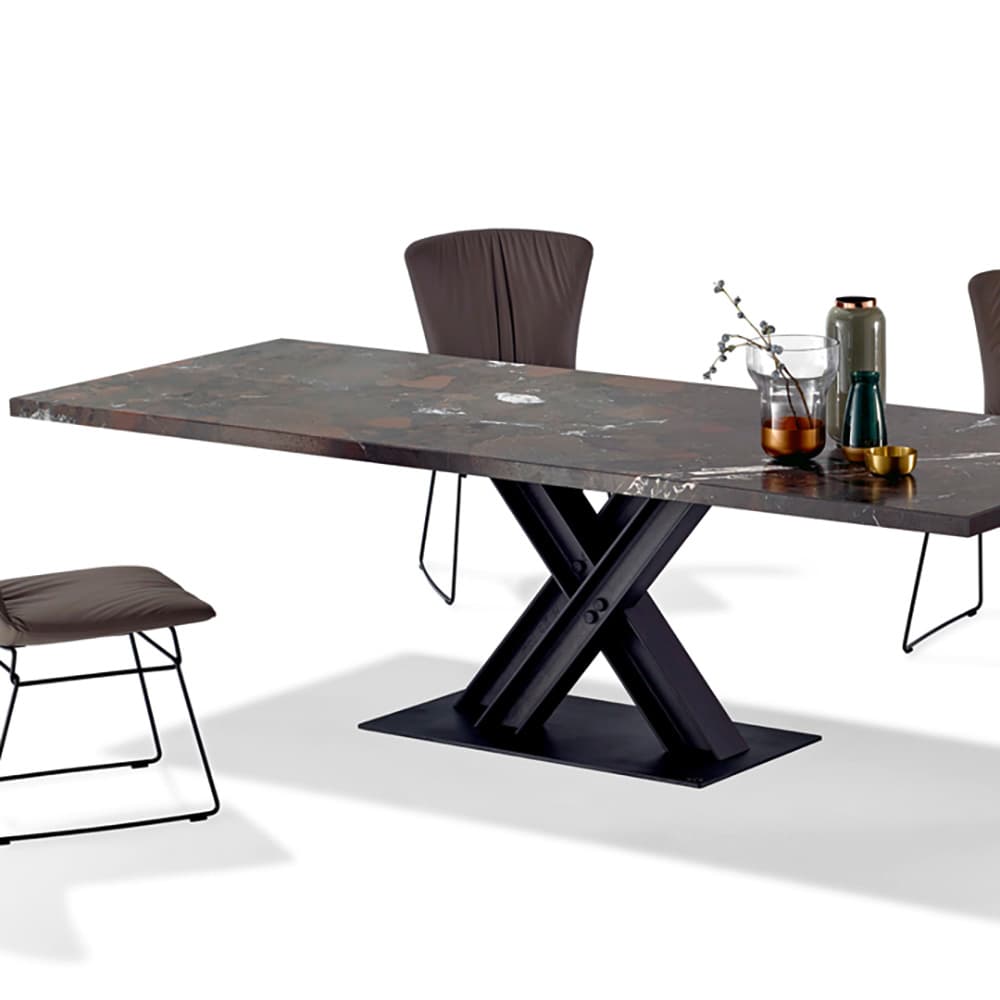 Victor Dining Table by Draenert