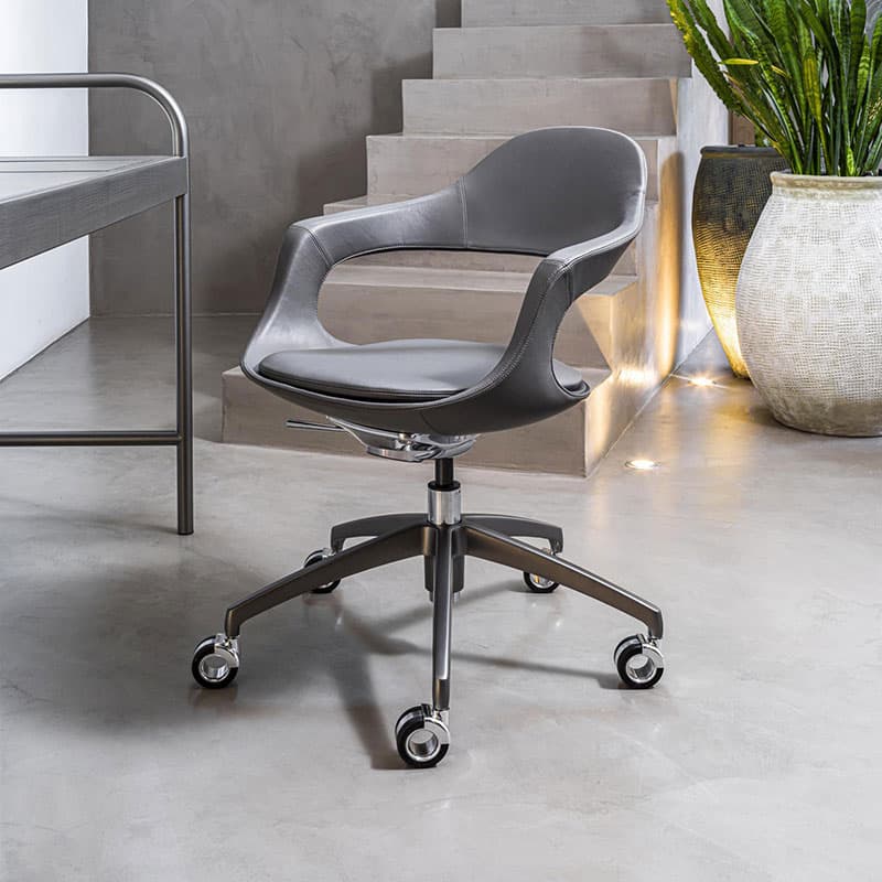 Frenchkiss Swivel Chair by Enrico Pellizzoni