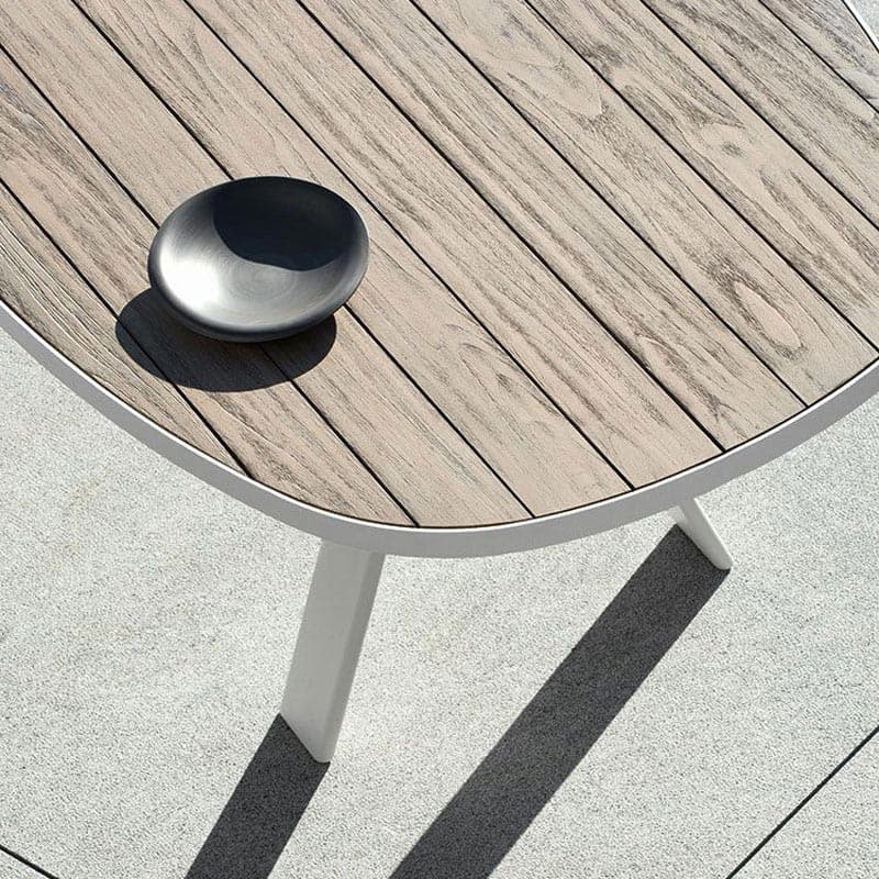 Esedra Outdoor Table by Ethimo