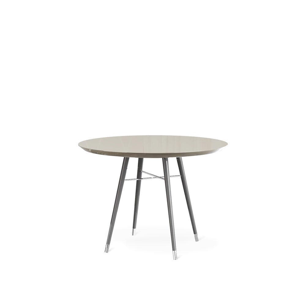 Ledy Dining Table by Evanista