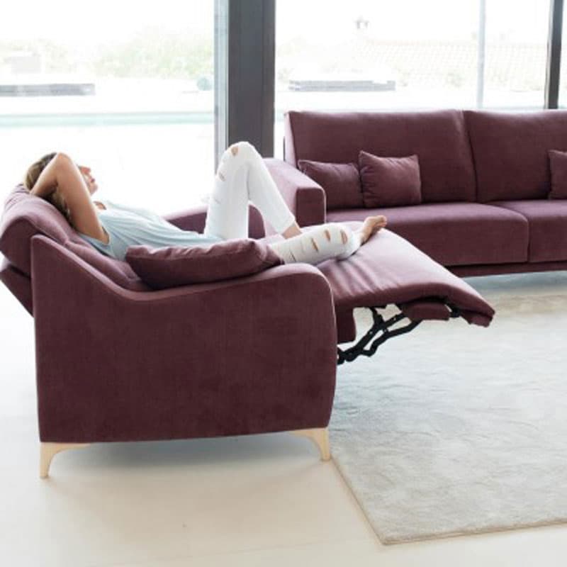 Avalon Recliner by Fama