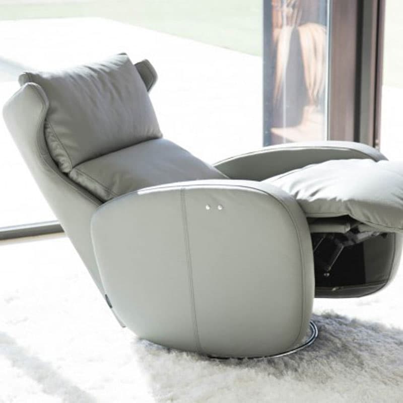 Kim Recliner by Fama