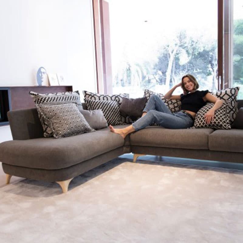 Nadine Sofa by Fama