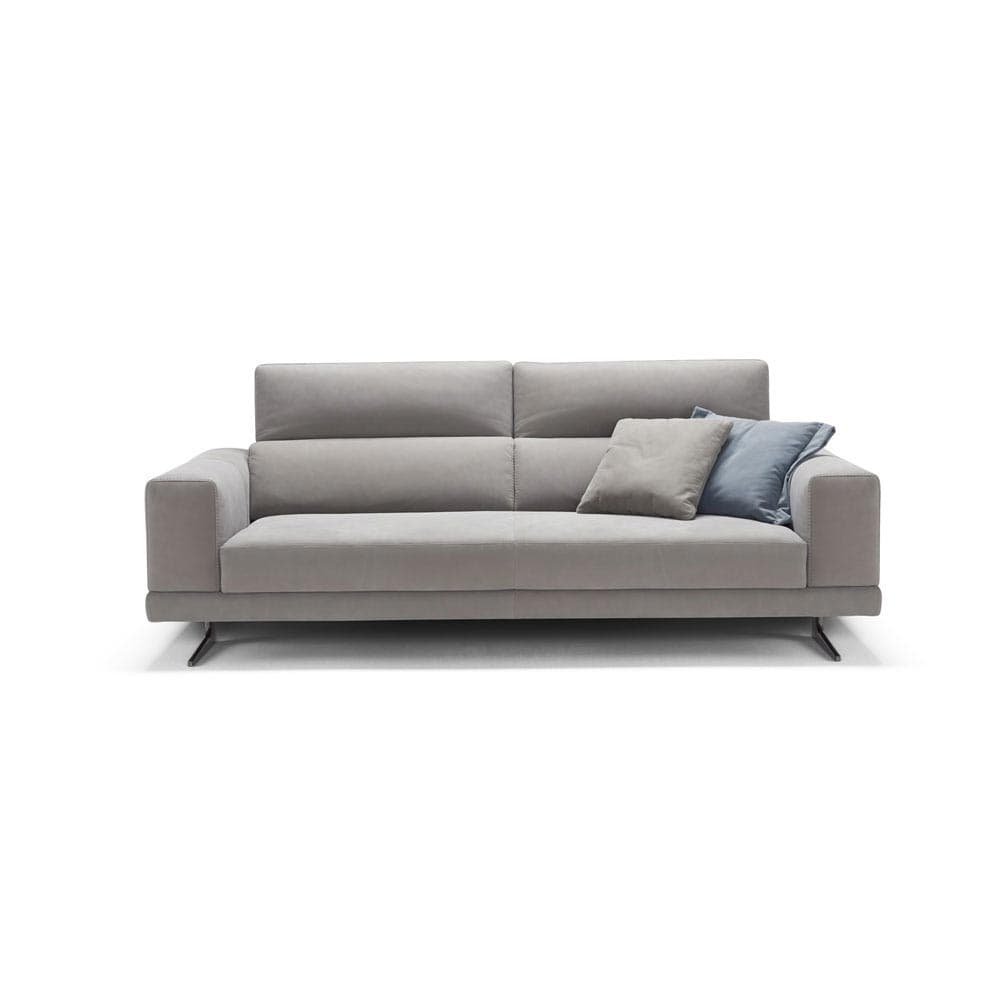 Bergamo Sofa by Naustro Italia Fiera Collection