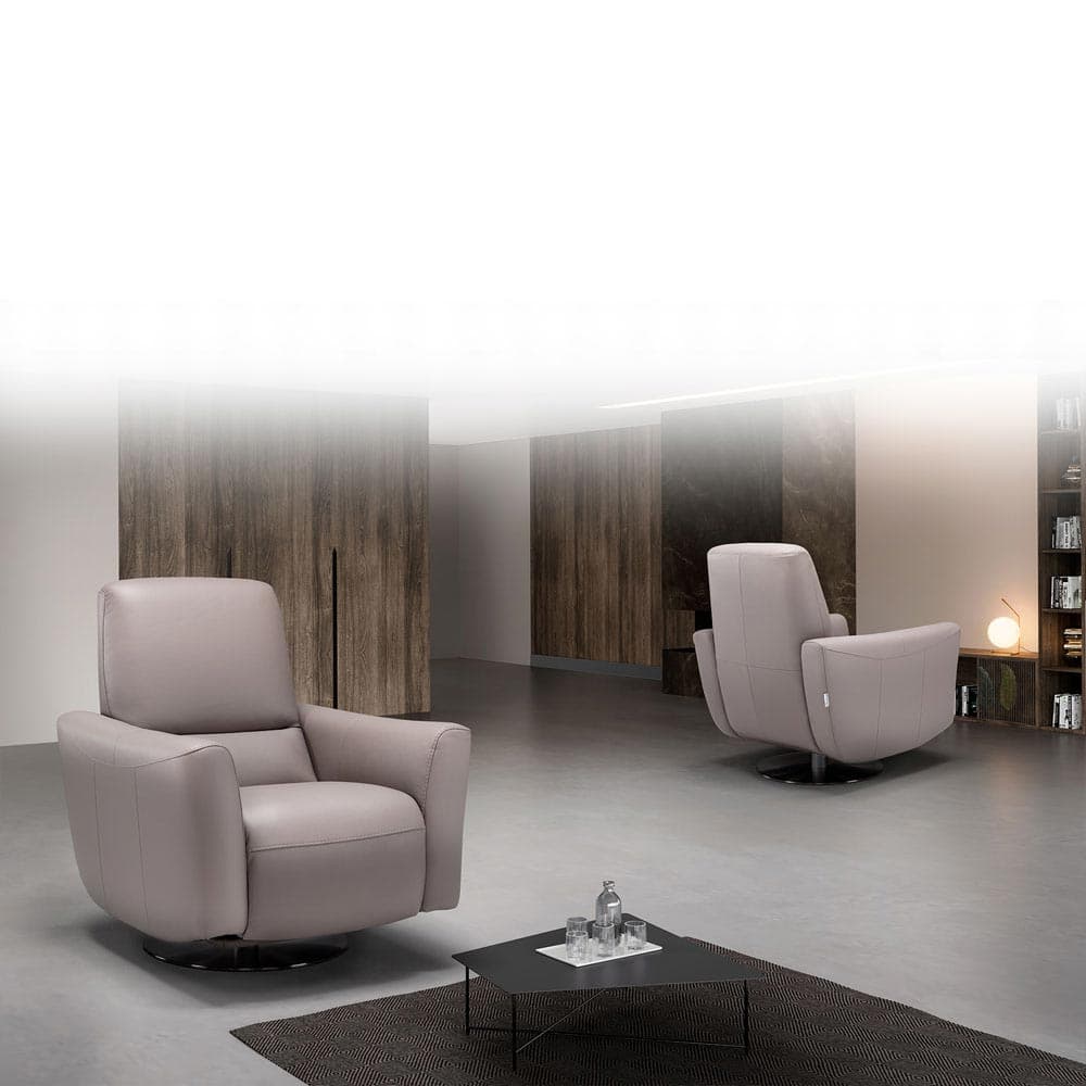 Club Armchair by Naustro Italia Fiera Collection