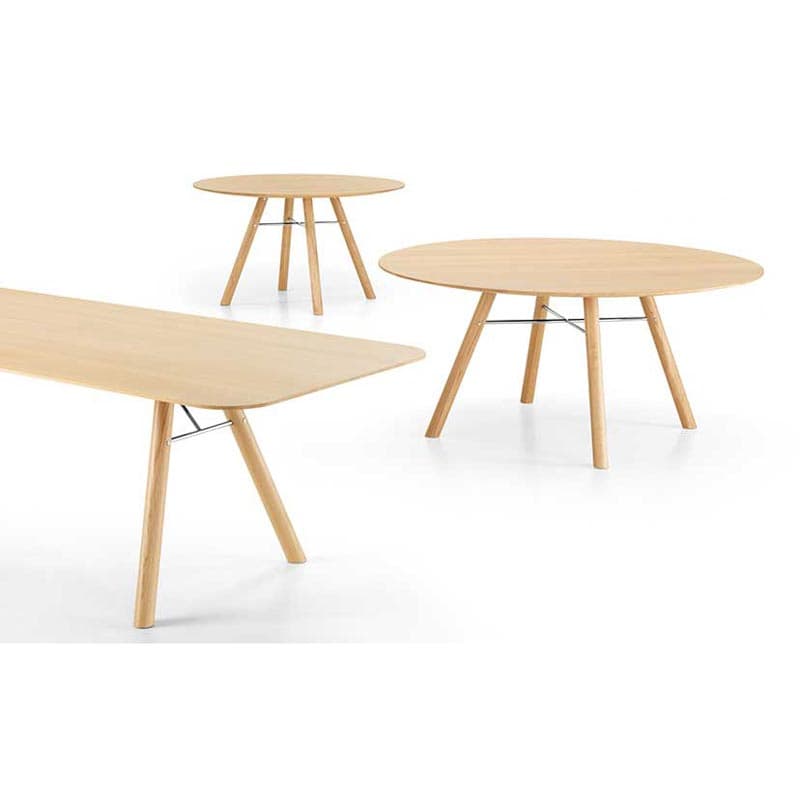 Akio Dining Table by Girsberger