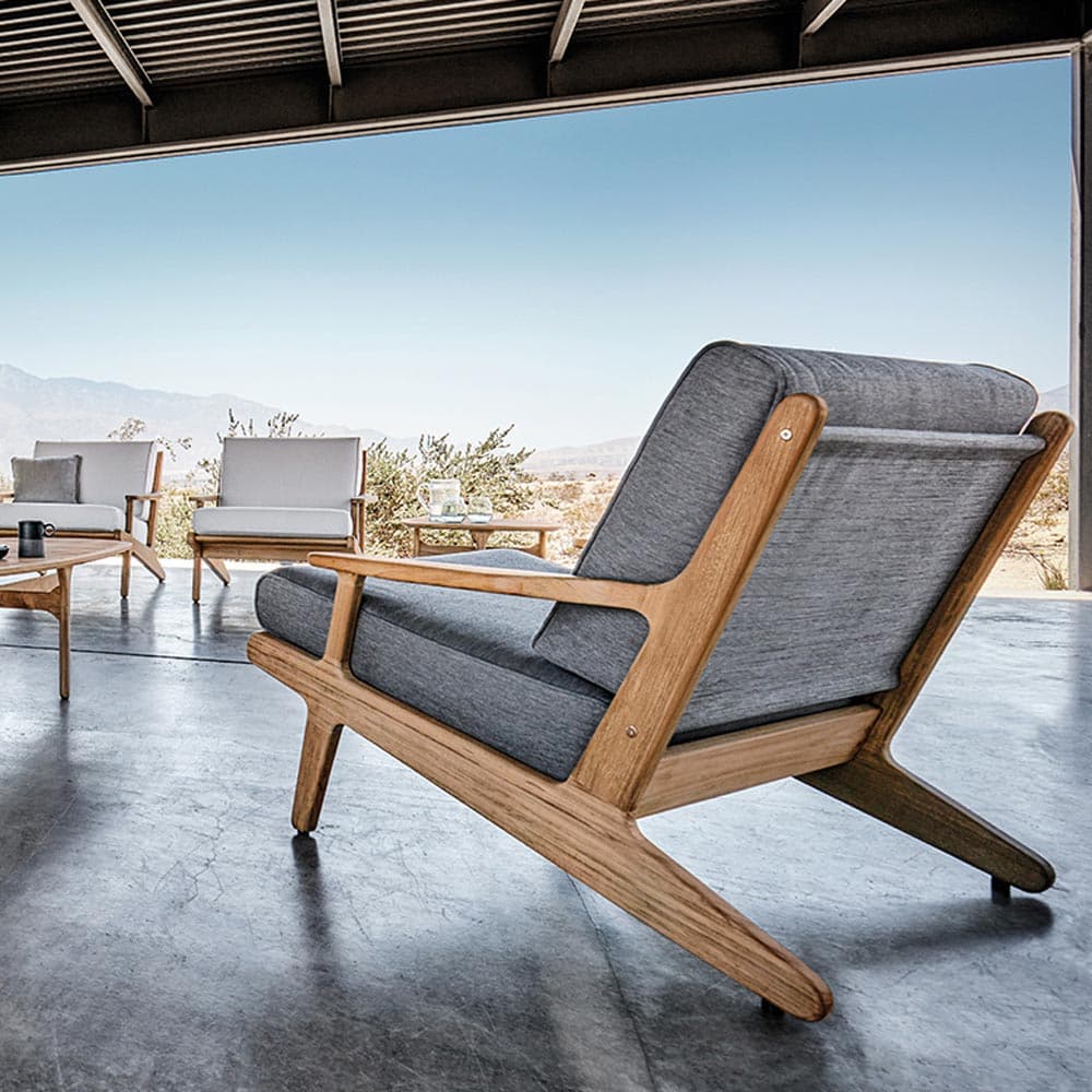 Bay Outdoor Lounge by Gloster