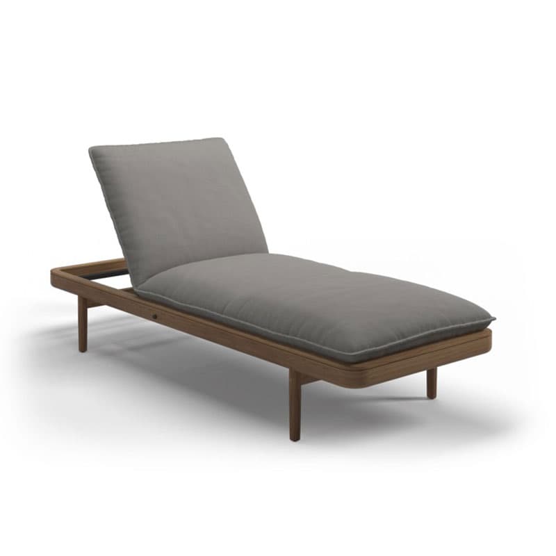 Saranac Sun Lounger by Gloster