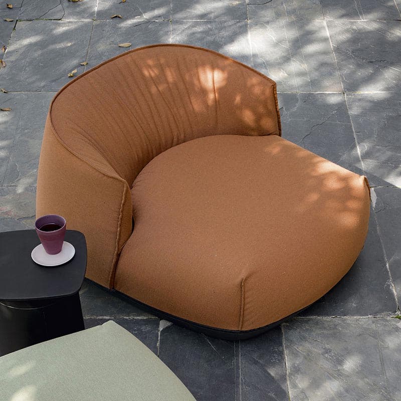 Brioni Outdoor Lounge by Kristalia