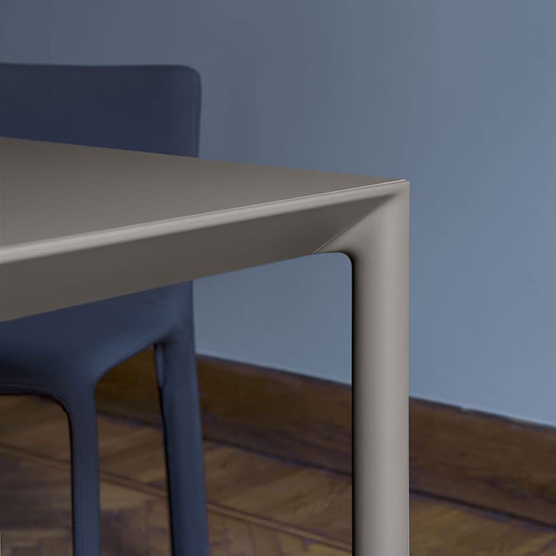 Maki Dining Table by Kristalia