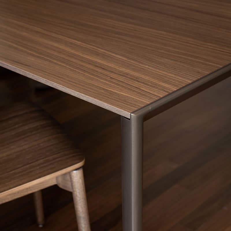 Maki Dining Table by Kristalia