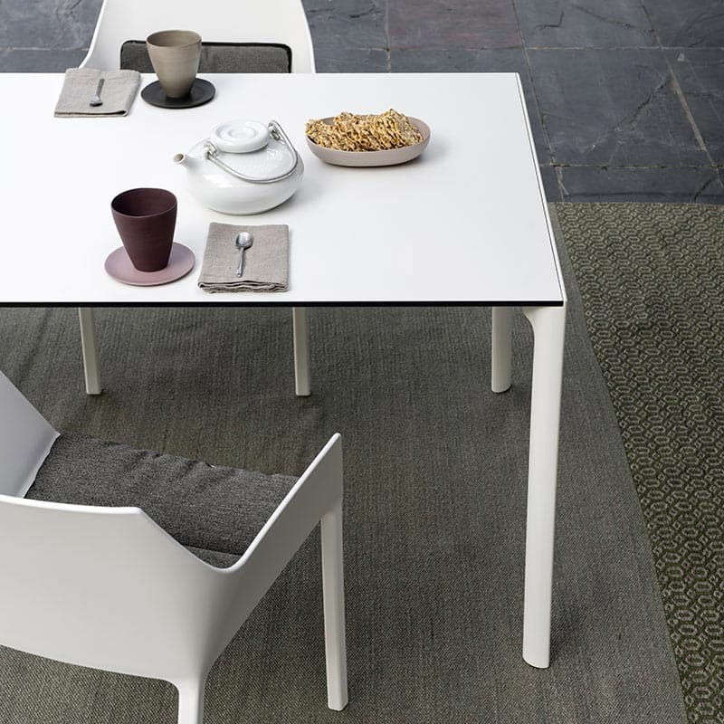 Maki Dining Table by Kristalia