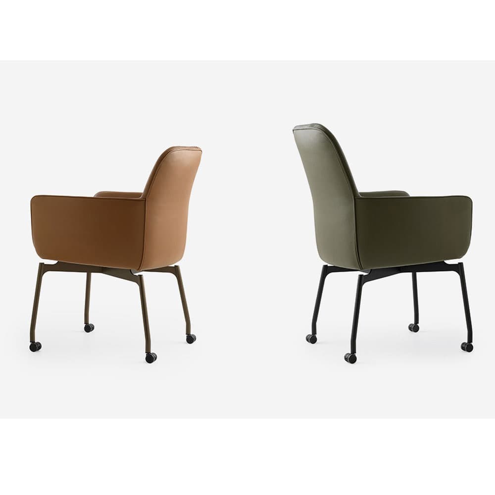 Gyon Swivel Armchair by Leolux