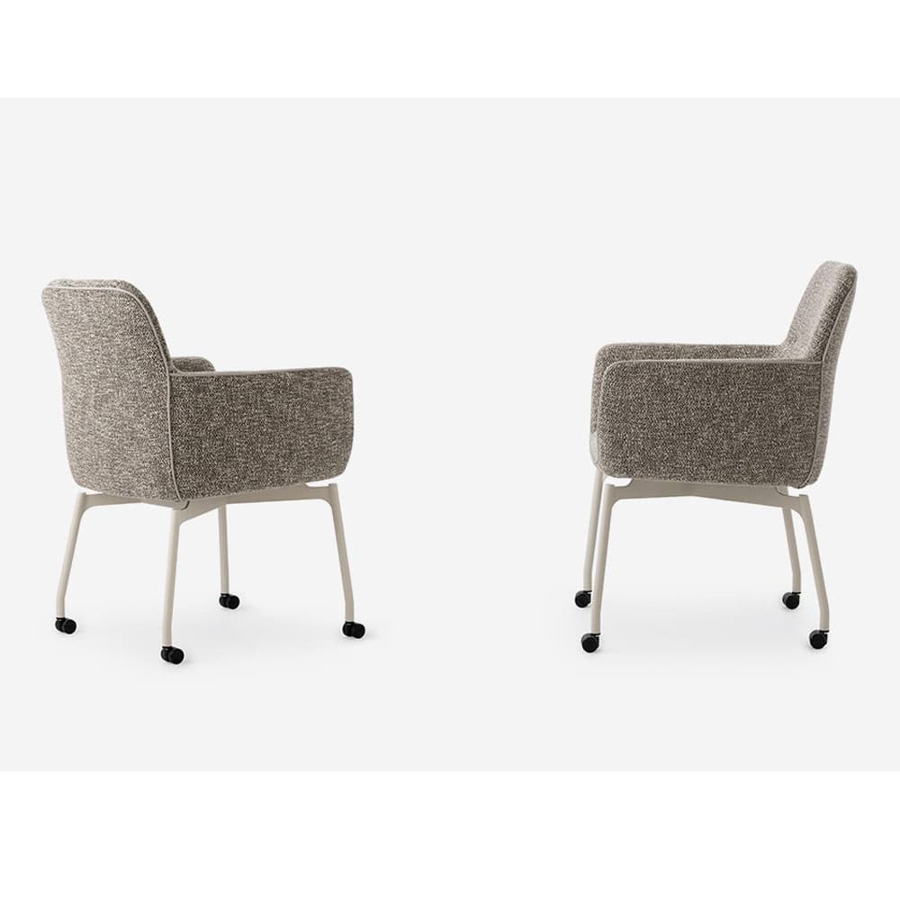 Gyon Swivel Armchair by Leolux