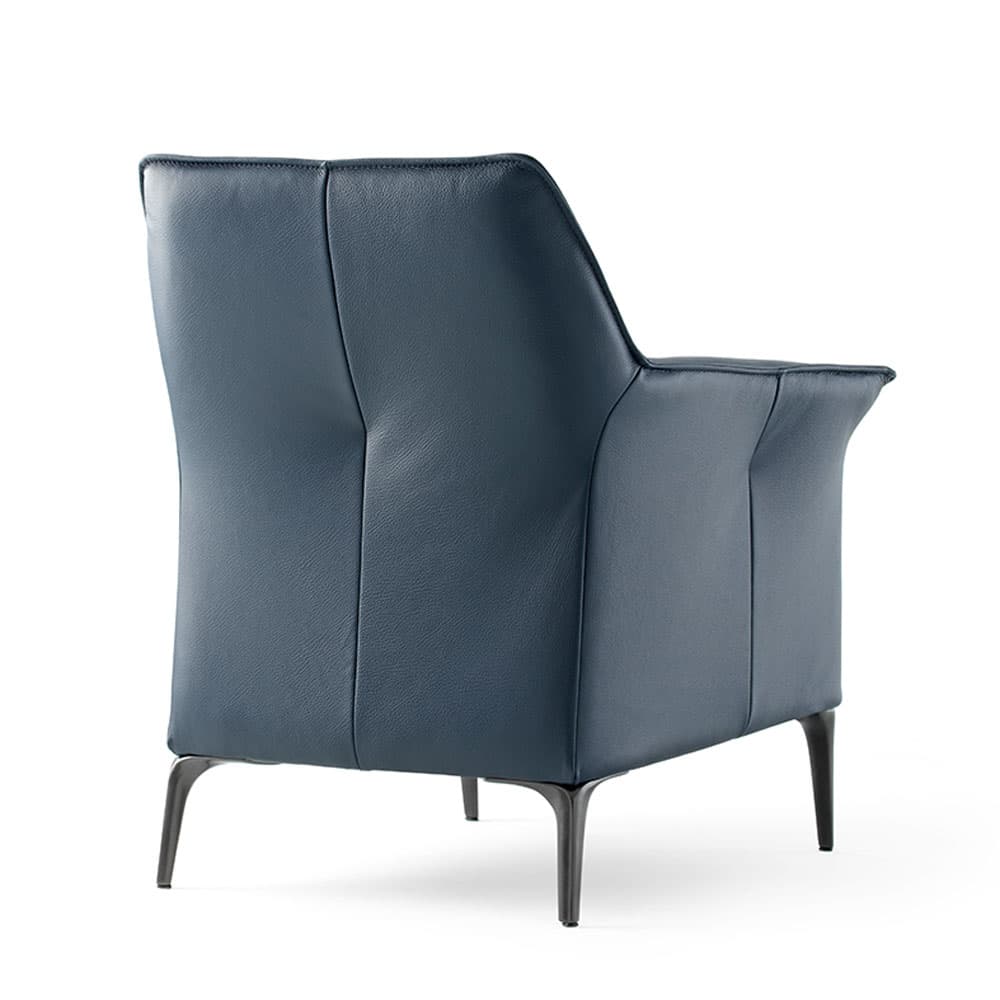 Mayuro Armchair by Leolux