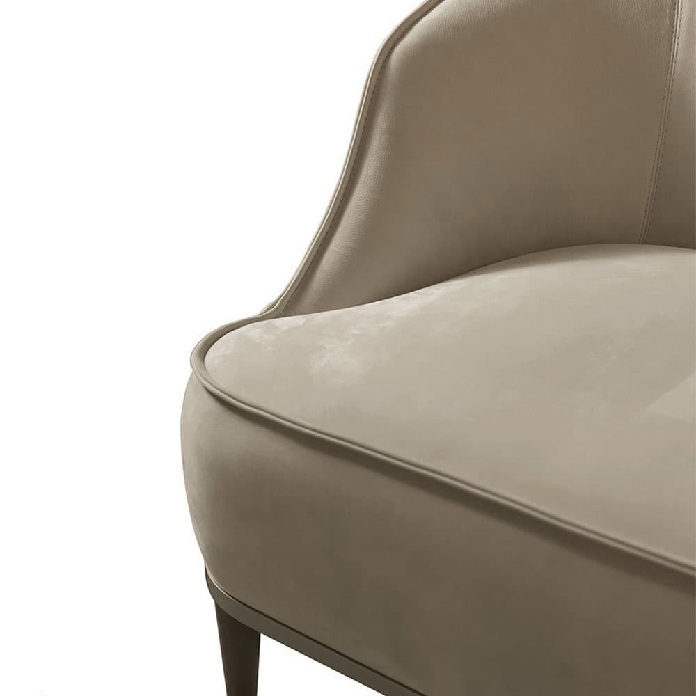 Beth Lounger by Longhi