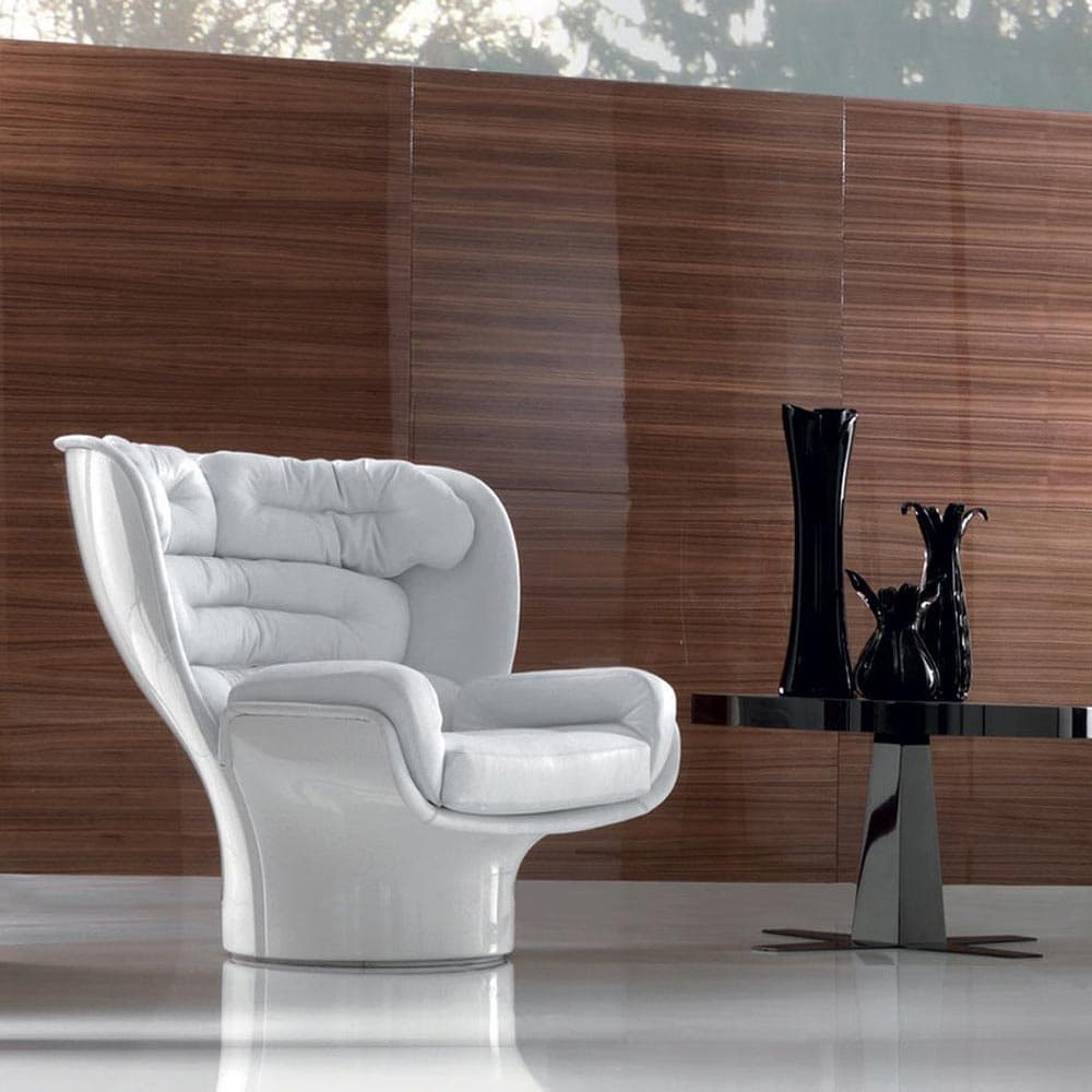 Elda Armchair by Longhi