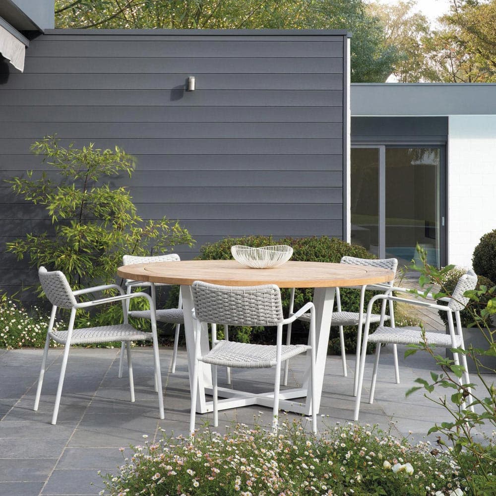 Echo Outdoor Armchair by Manutti