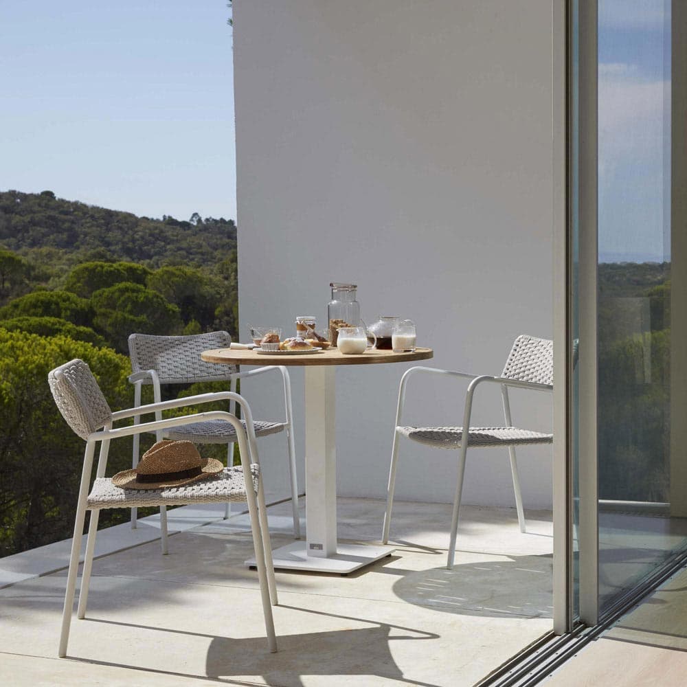 Echo Outdoor Armchair by Manutti