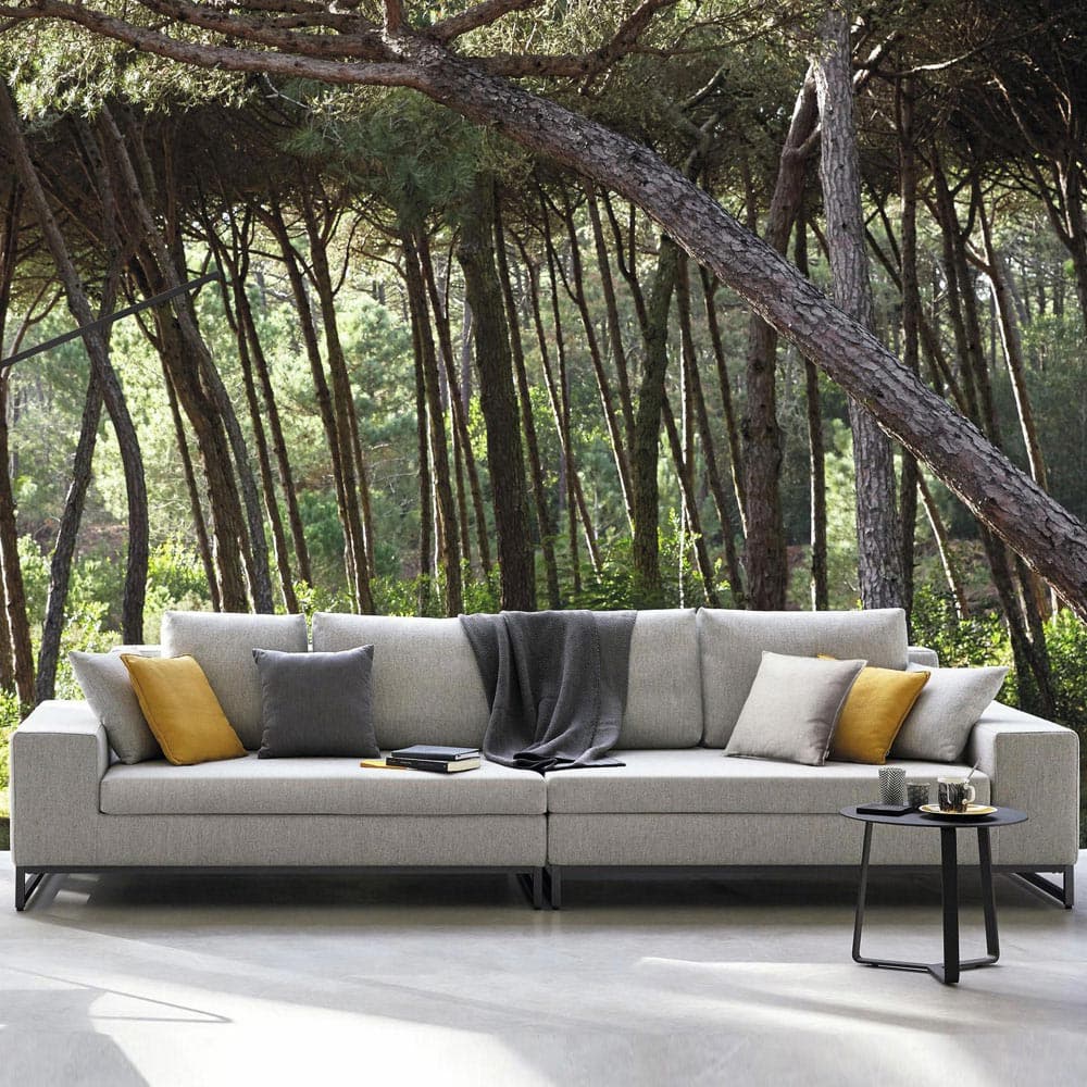 Echo Outdoor Armchair by Manutti