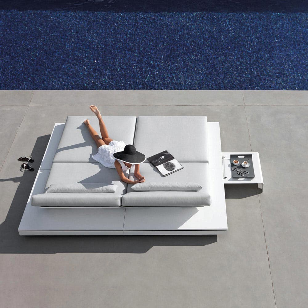 Elements Daybed by Manutti