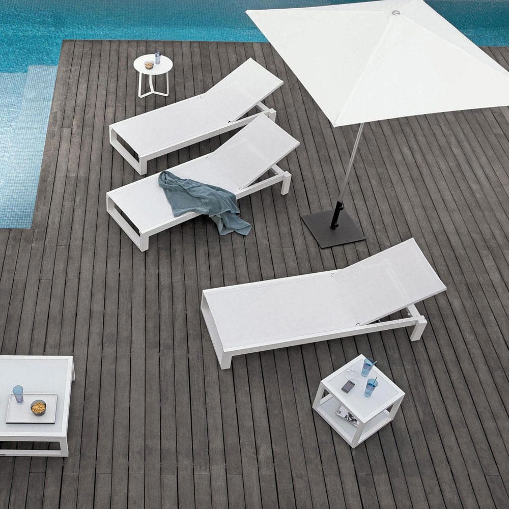 Fuse Sun Lounger by Manutti