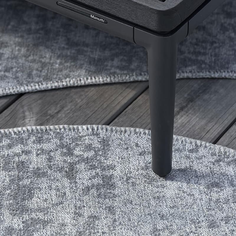 Nubo Outdoor Rug by Manutti