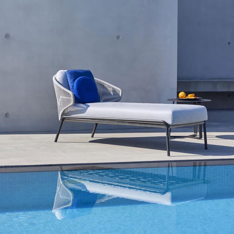 Radoc Sun Lounger by Manutti