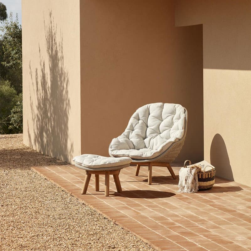 Sandua Outdoor Lounge by Manutti