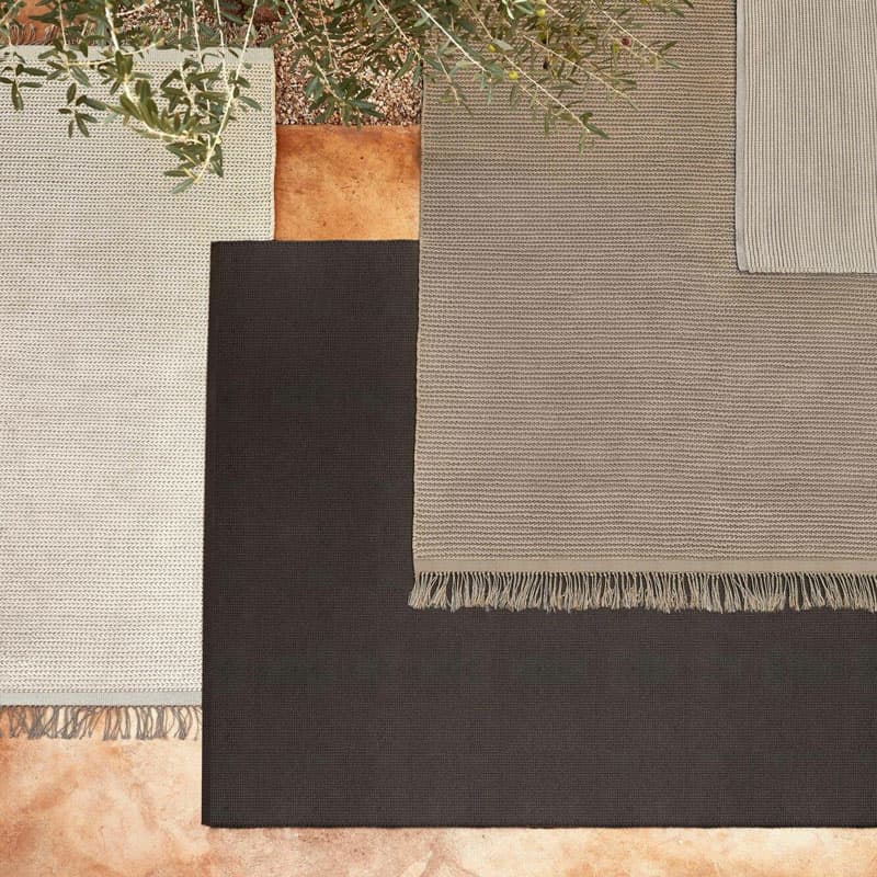 Twist Outdoor Rug by Manutti