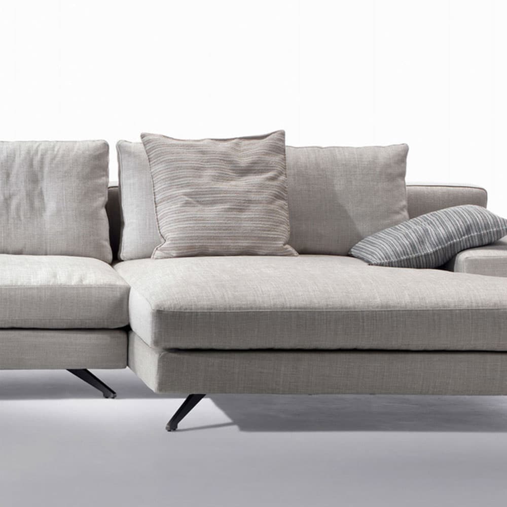 Metropoli Sofa by Marac