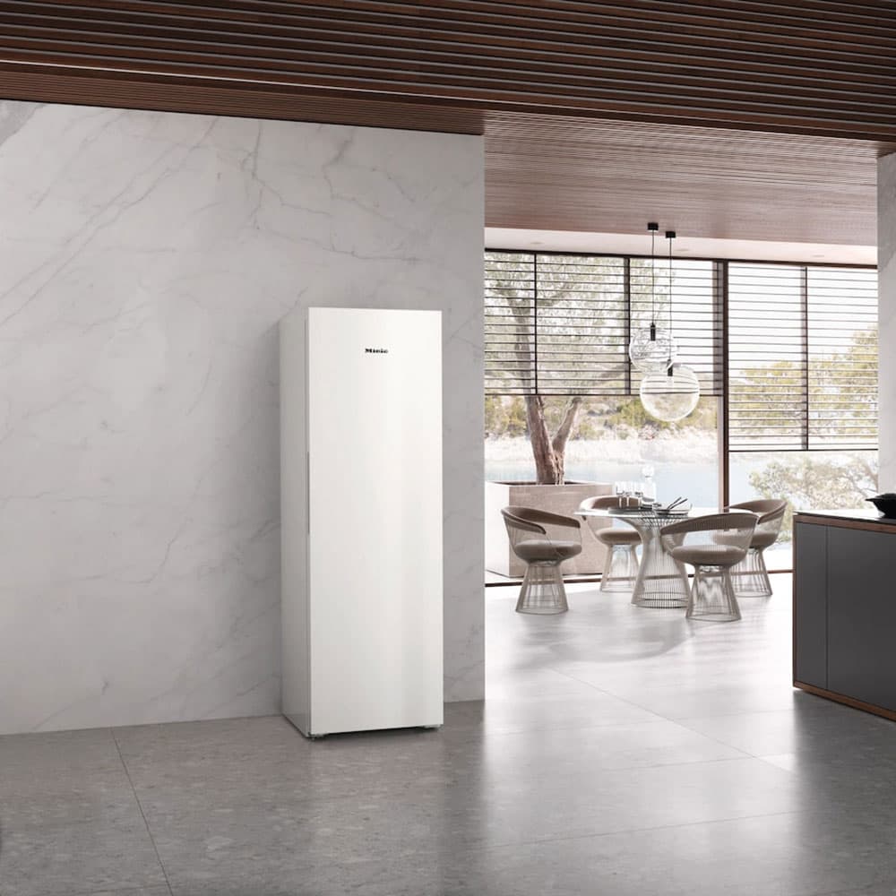 Fns 4382 E Freestanding Fridge & Freezer by Miele