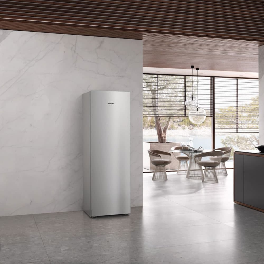 Fns 4382 E Freestanding Fridge & Freezer by Miele