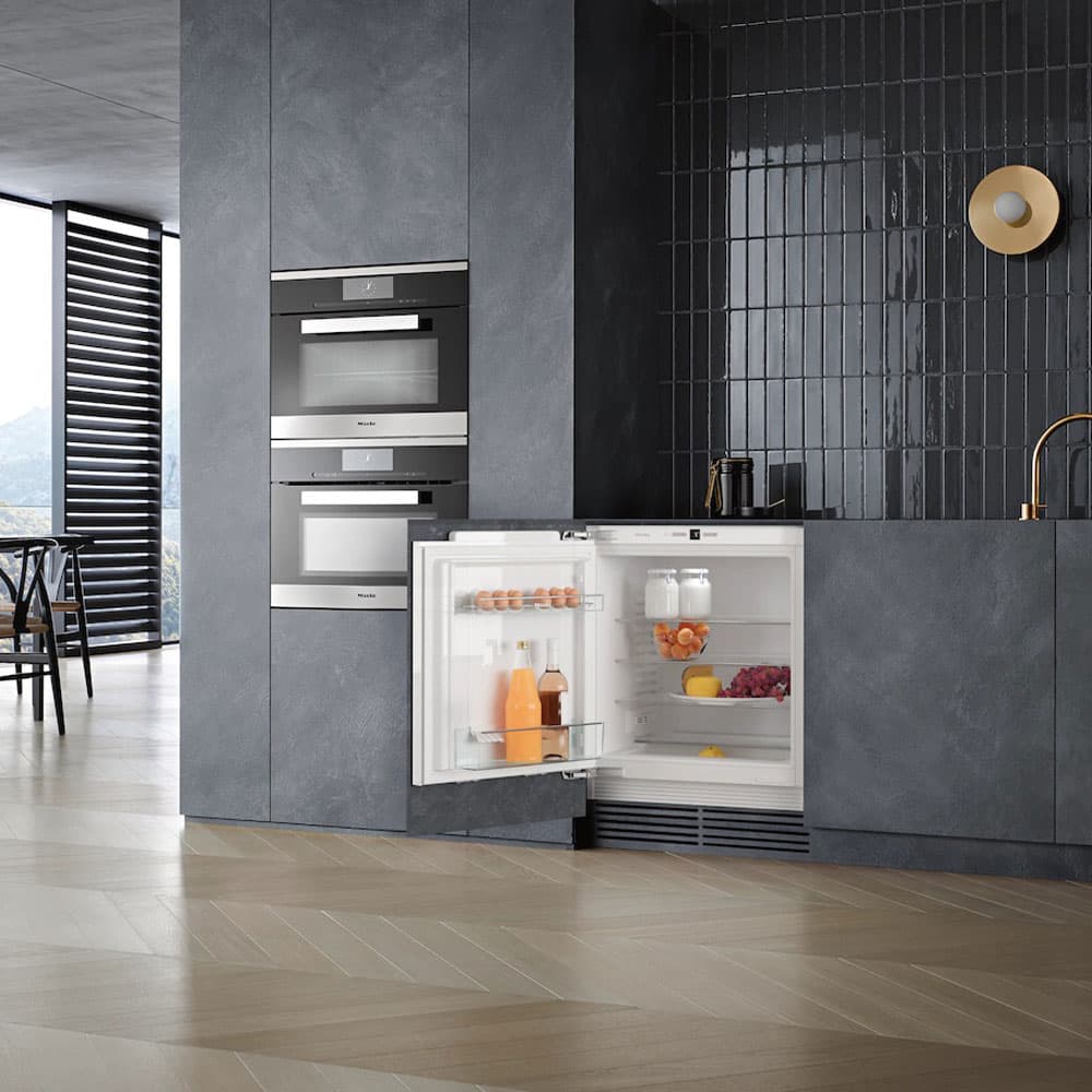 K 31222 Ui Built-In Fridge & Freezer by Miele