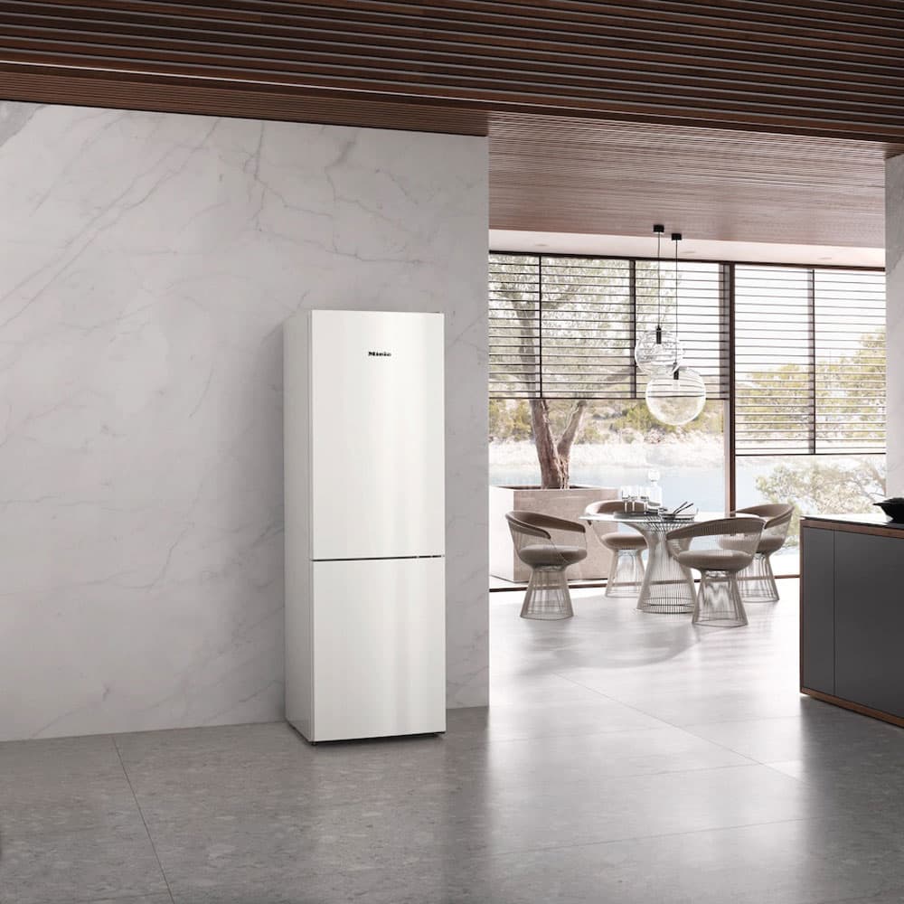 Kfn 4374 Ed Freestanding Fridge & Freezer by Miele