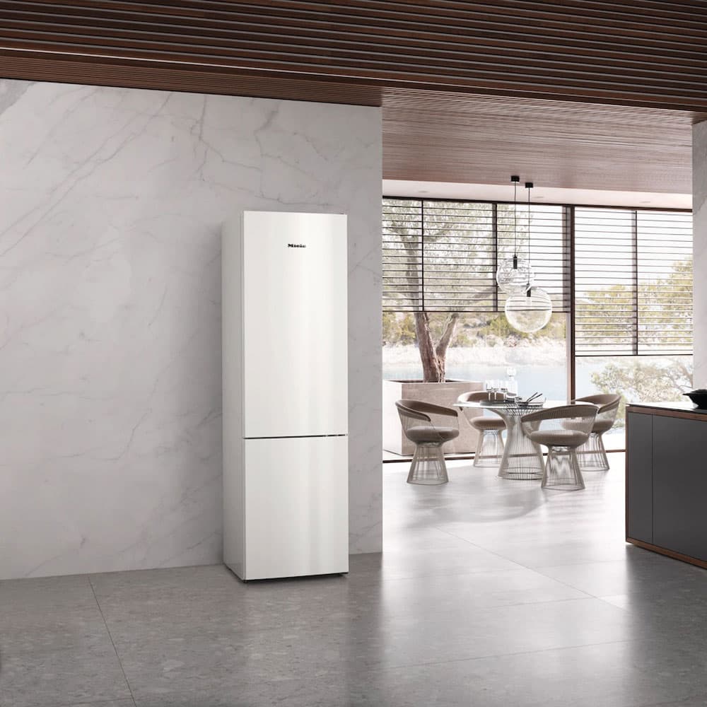 Kfn 4394 Ed Freestanding Fridge & Freezer by Miele